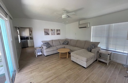 Venetian Way House | 1 block to the beach, perfect!