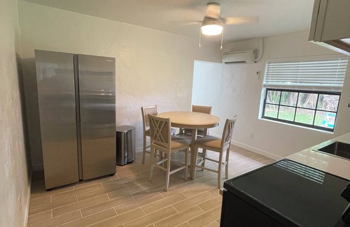 Venetian Way House | 1 block to the beach, perfect!