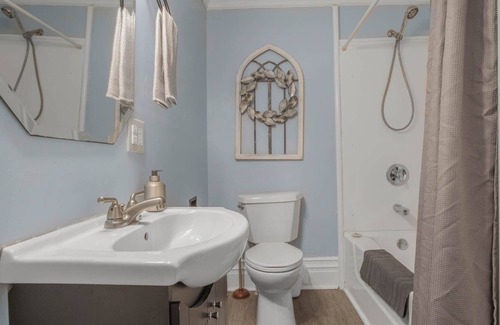 Irvington Apartment | 1 BR / 1 BA in Charming Historic Victorian Home!