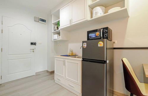 Mueang Samut Prakan District Condo | 1 BR 5 Mins BTS Bearing 7-11 and Lotus