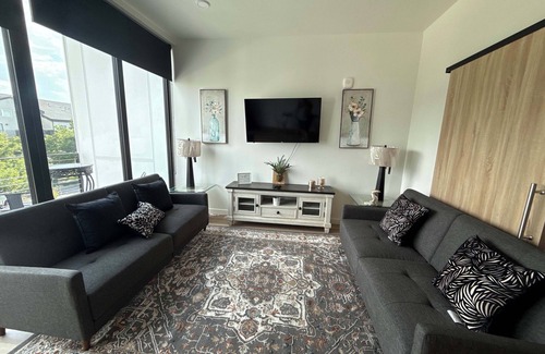 Rio Grande Apartment | 1 BR Apt - 3 minutes from the Convention Center, Near Resto