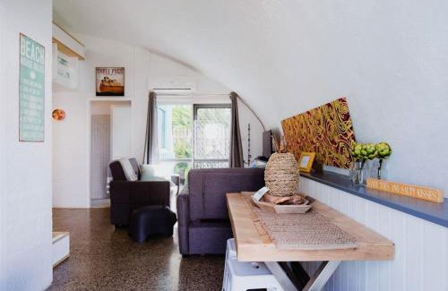 Trinity Beach Apartment | 1 BR Famous Beach-Front Dome at Trinity Beach, Sleeps 4