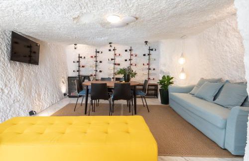 San Cristobal de La Laguna House | #1 Cave House Anaga, Unique Stay, Mountains and Private Sauna,