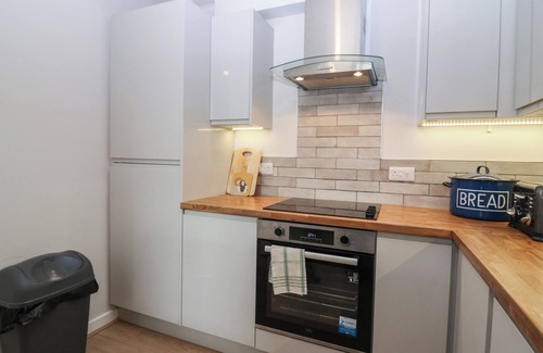 Dunbar Cottage | 1 DEUCHRIE COTTAGES, family friendly, with open fire in East Linton