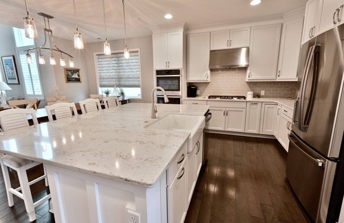 Lewes House | 1 Dog Allowed * Coastal Club Resort Style Club w Water Park * Sleeps 10 w 4BR DE