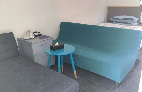 Epsom Apartment | 1 Double and 1 sofa bed Studio