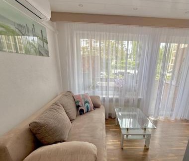 Friedrichshafen Apartment | #1 Ferienwohnung Hochparterre