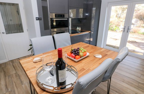 Pembroke Dock Cottage | 1 Gloucester Way