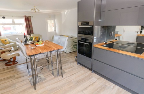 Pembroke Dock Cottage | 1 Gloucester Way