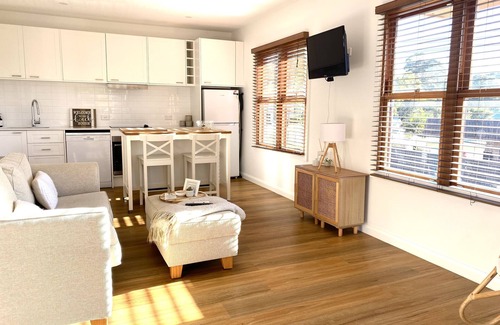 Terrigal House | 1 Hour from Sydney 500 meters to Terrigal beach, restaurants and night life.