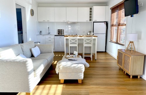 Terrigal House | 1 Hour from Sydney 500 meters to Terrigal beach, restaurants and night life.