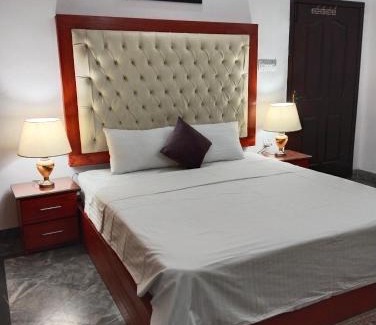 Lahore Villa | 1 Kanal Entire House with 4 Bedrooms