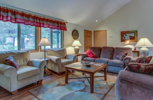 Overlook Park House | 1 Landrise