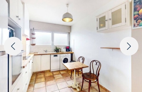 Saint-Paul-les-Dax Apartment | 1 -living 2-bedroom south-facing apartment in quiet residence near train station