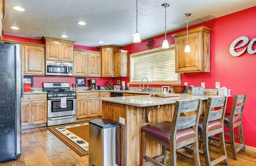 Steam Engine Meadows Cabin | < 1 Mi to Brian Head Resort: Spacious Cabin!