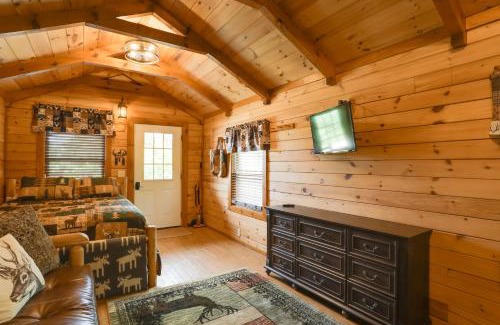 Van Buren House | 1 Mi to Current River Cozy Studio Cabin!