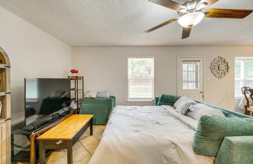 Denton House | 1 Mi to Denton Square Family Home with Fenced Yard!