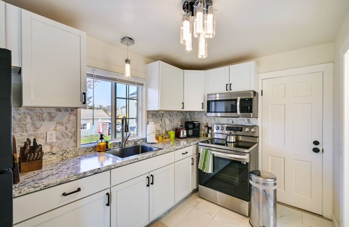 Salem Apartment | 1 Mi to Downtown Salem: Studio w/Fire Pit Access