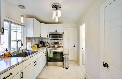 Salem Apartment | 1 Mi to Downtown Salem: Studio w/Fire Pit Access