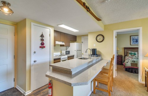 Granby Condo | 1 Mi to Granby Ranch: Cozy Condo w/Fireplace