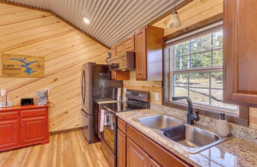 Amity Cabin | ~ 1 Mi to Lake Greeson & Ramp: 'Lazy Bear Cabin'