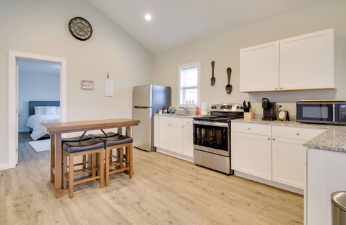 Oswego House | < 1 Mi to Lake Ontario: Oswego Group Retreat