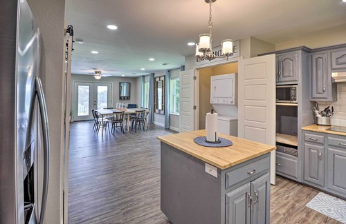 Bismarck House | 1 Mi to Marina & Golf: Bismarck Home w/Fire Pit!