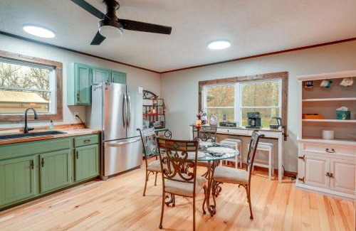 Licking House | 1 Mi to Montauk State Park Missouri Nature Escape