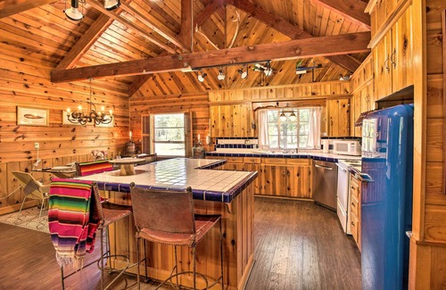 Pinetop-Lakeside Cabin | 1 Mi to Rainbow Lake: Lakeside Cabin w/Deck!