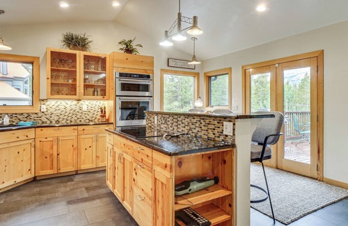 Breckenridge Heights House | 1 Mi to Ski: Breckenridge Home w/View & Hot Tub