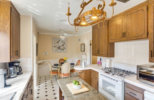 Studio City House | < 1 Mi to Universal Studios: LA Area Getaway