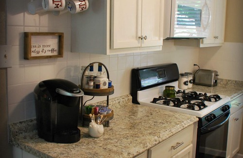 College Station House | 1 mile to campus - Relaxing Duplex - Sleeps 6 or up to 11
