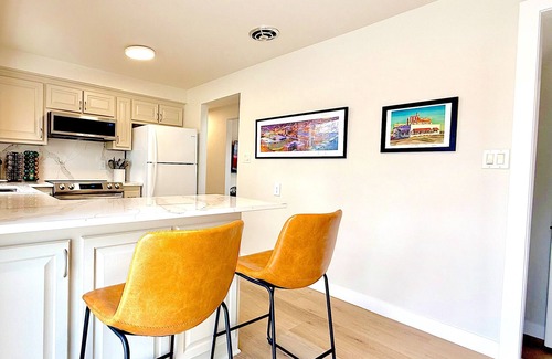 Green Bay House | 1 min -> Lambeau & Resch ๐ Rooftop Patio w/Fire Table ๐ฅ Entertainment Garage ๐