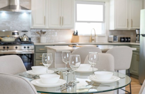 Elmwood Park House | 1 Min Walk to Bus Direct to NYC, Laundry, Parking, Modern, Newly Renovated