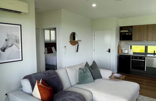 North Maleny Villa | #1 Misti Pine 5 min from town luxury villa w/views