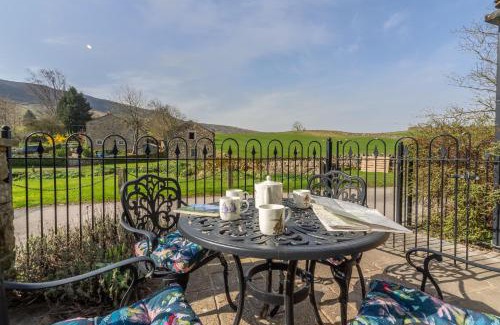 Burnsall House | 1 Riverside Cottage