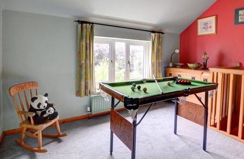 Margam House | 1 Tan yr Eglwys - Four Bedroom House, Sleeps 6