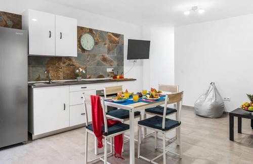 La Jaca Apartment | 1. The House of Rising Sun