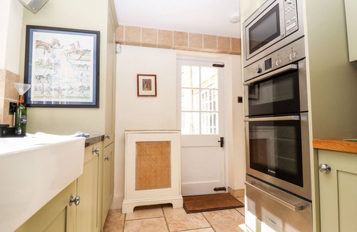 Moreton-in-Marsh Cottage | 1 The Lane