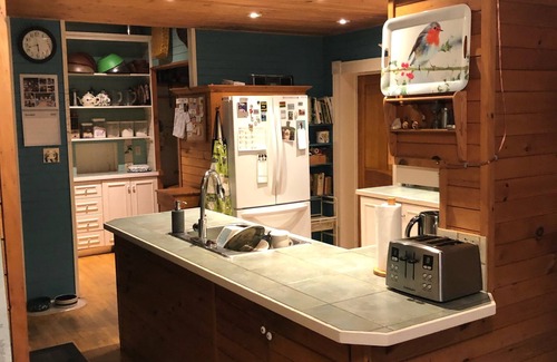 Bolton-Est House | 10 bdr Victorian house; private tennis court, lake