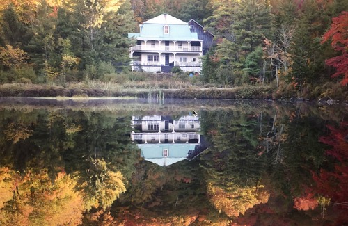 Bolton-Est House | 10 bdr Victorian house; private tennis court, lake