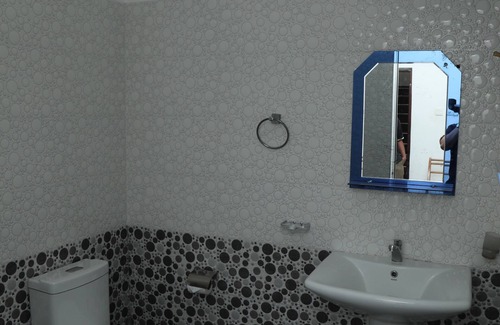 Matara Hotel | 10-bedroom hotel in amazing Matara with AC