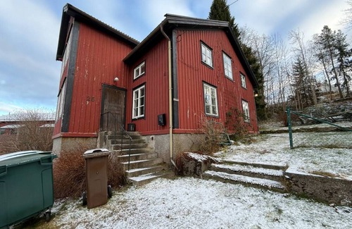 Olofstorp Apartment | 10 BR 3 Bath - For Workers - Parking lot - All-inclusive