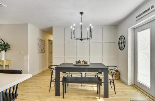 Pinellas Park House | 10 Mi to Dtwn St Petersburg Mod Central Getaway