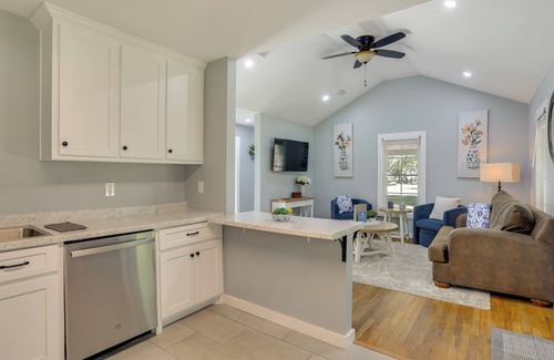 Iuka Cottage | 10 Mi to Tennessee River: Blue Willow-themed Home