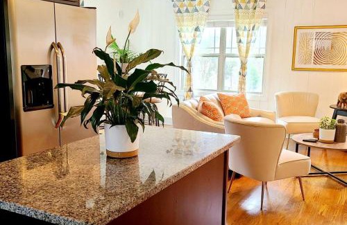 Candler-McAfee Apartment | 10 Mins Downtown 20 Mins Airport PET FRIENDLY