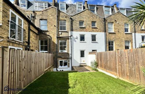 Kennington Apartment | 10 Mins Walk to The Oval, The Kennington Retreat