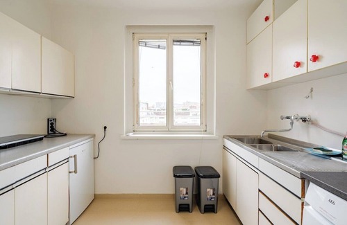 Favoriten Apartment | 10 Mints to City Centre - Next to Wien HBF - Next to metro station