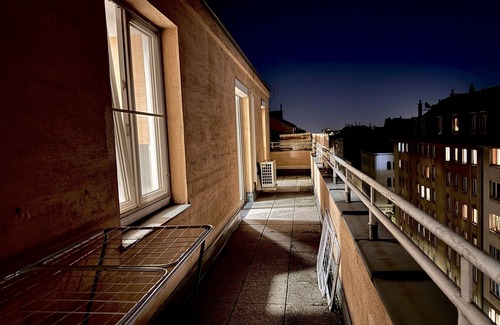 Favoriten Apartment | 10 Mints to City Centre - Next to Wien HBF - Next to metro station