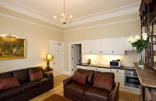 Dublin Apartment | 10 minute walk to Dublin Zoo and Phoenix Park